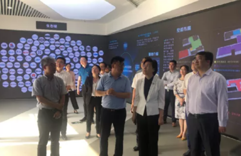 江苏省委网信办主任徐缨调研ky开元电子苏州基地